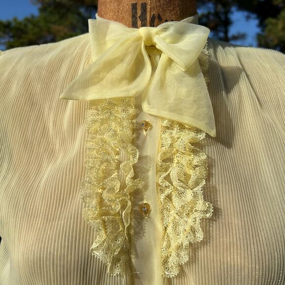Vintage 40s/50s Yellow Sheer Chiffon Micro Pleat Ruffled Lace Puff Sleeve Blouse - Picture 4 of 10